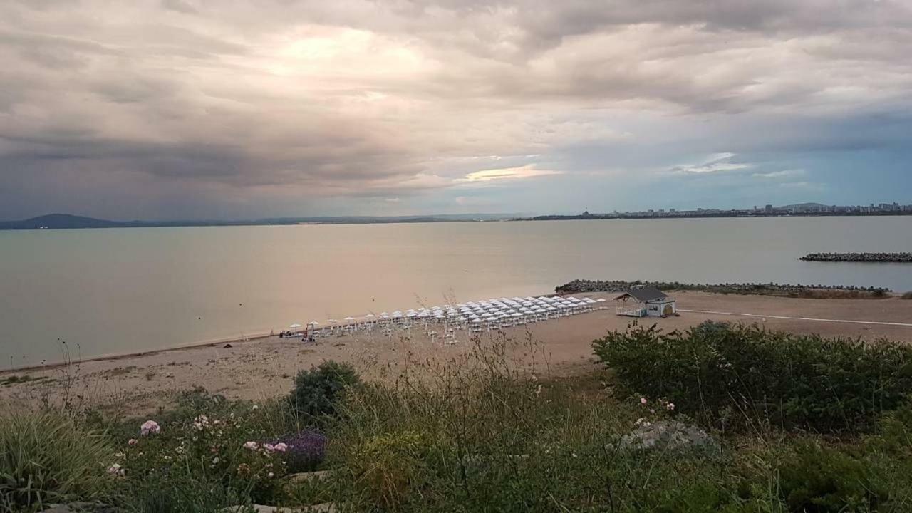 Sarafovo D&V Apartments Burgas Екстер'єр фото